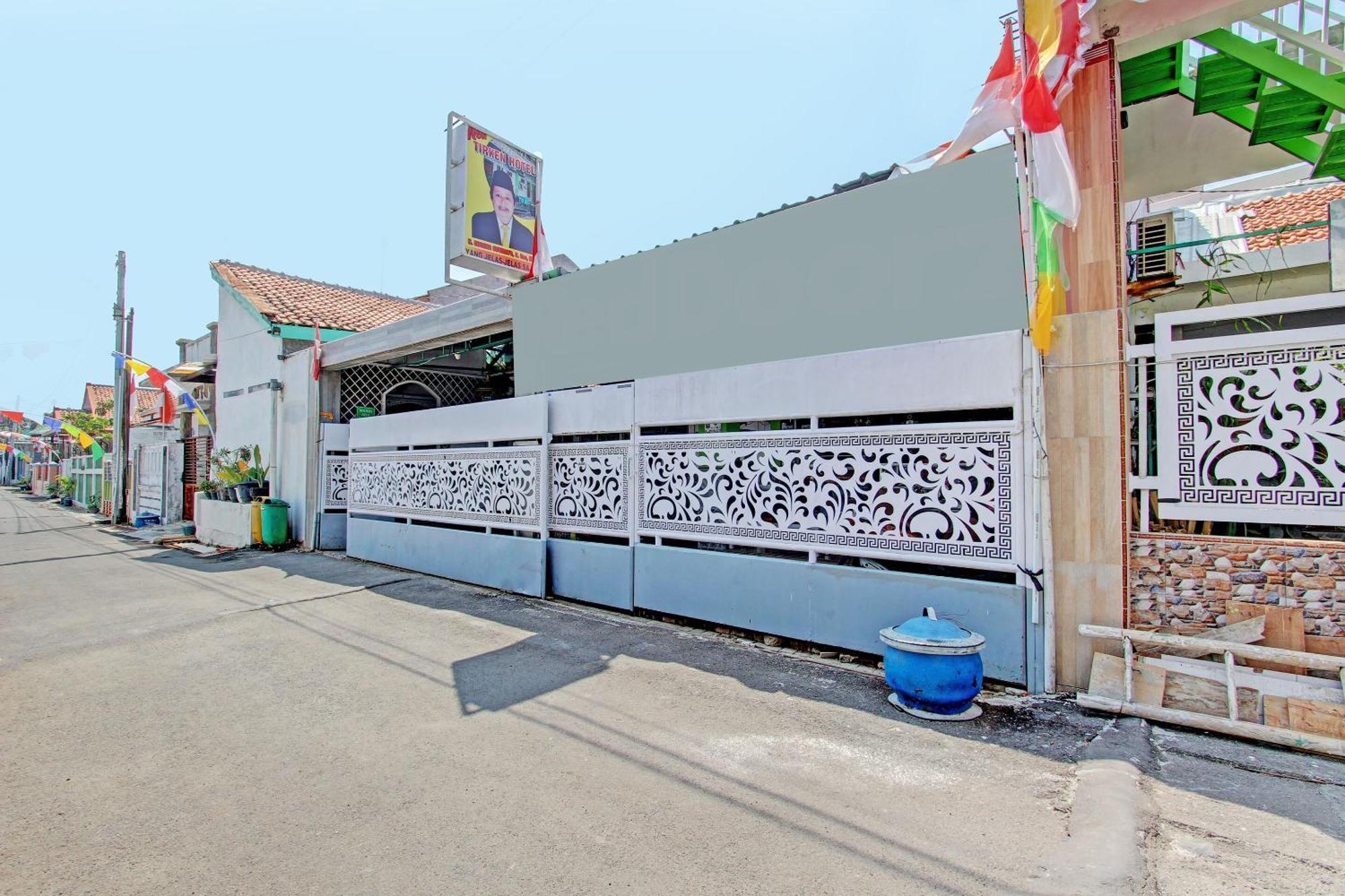 Capital O 92929 Hotel New Tirta Kencana Syariah Tegal  Exterior foto